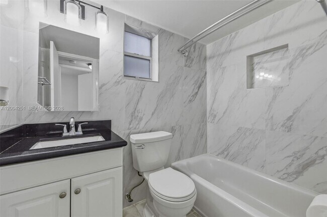 Building Photo - 140 NW 14th Ave