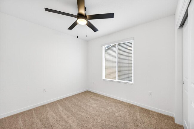 Building Photo - 317 Talus Wy S