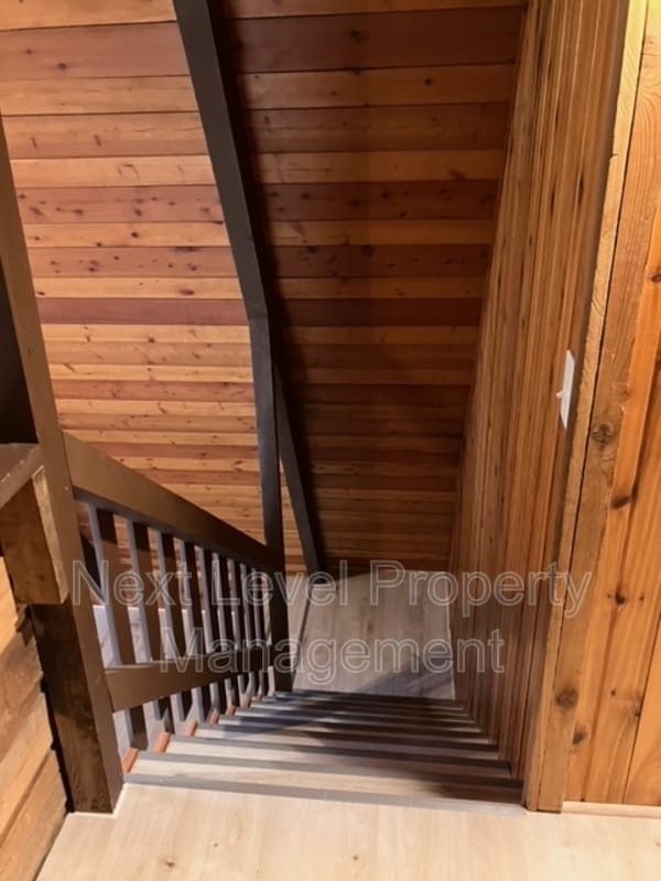 Building Photo - 216 Lake Blaine Dr