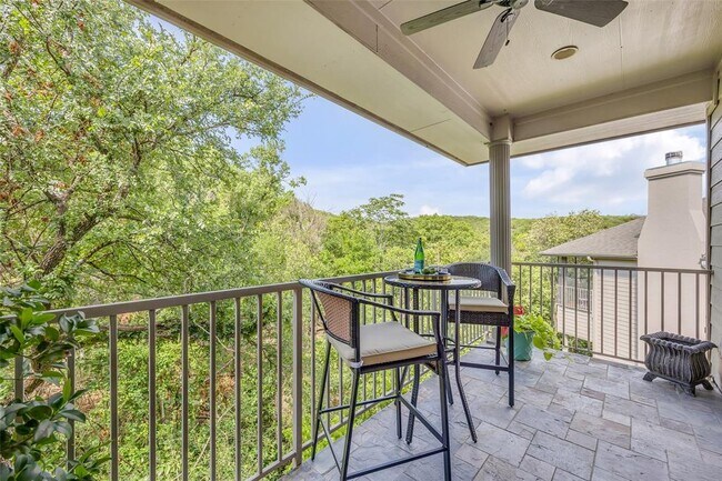 Building Photo - 5511 Oakwood Cove