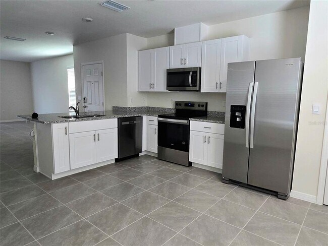Building Photo - 2723 Golden Trout Ln