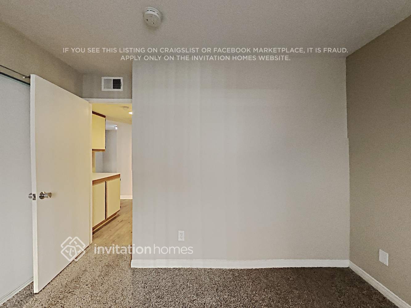 Building Photo - 16377 Lakeshore Dr