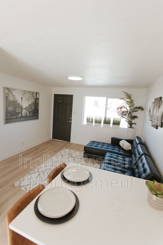 Building Photo - 425 S 600 W
