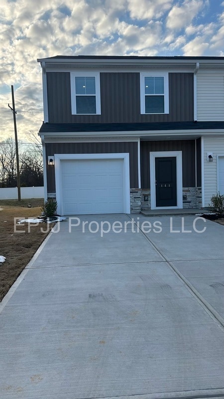 Building Photo - 141 Randwick Ln