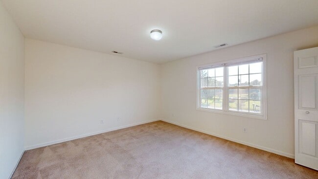 Building Photo - 216 Smallwood Rd