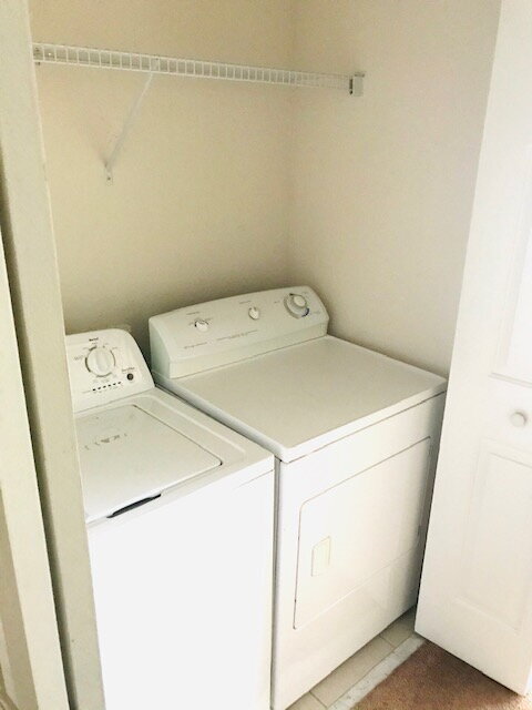 Building Photo - **  MAINTENANCE FREE TOWNHOME **2 BD 2.5 BATH