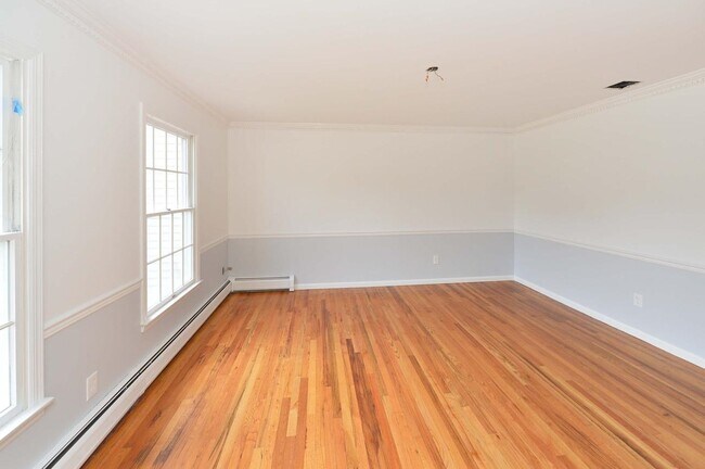 Building Photo - 6 Meester St