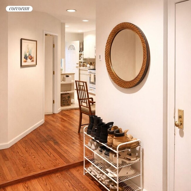 Building Photo - 38 Richardson St