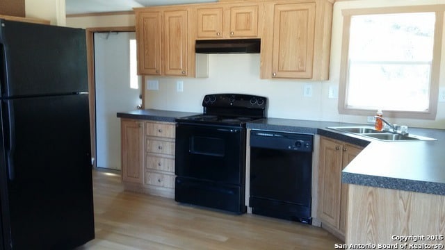 Building Photo - Very Cute 2/2 With Lake Access and Ammenities