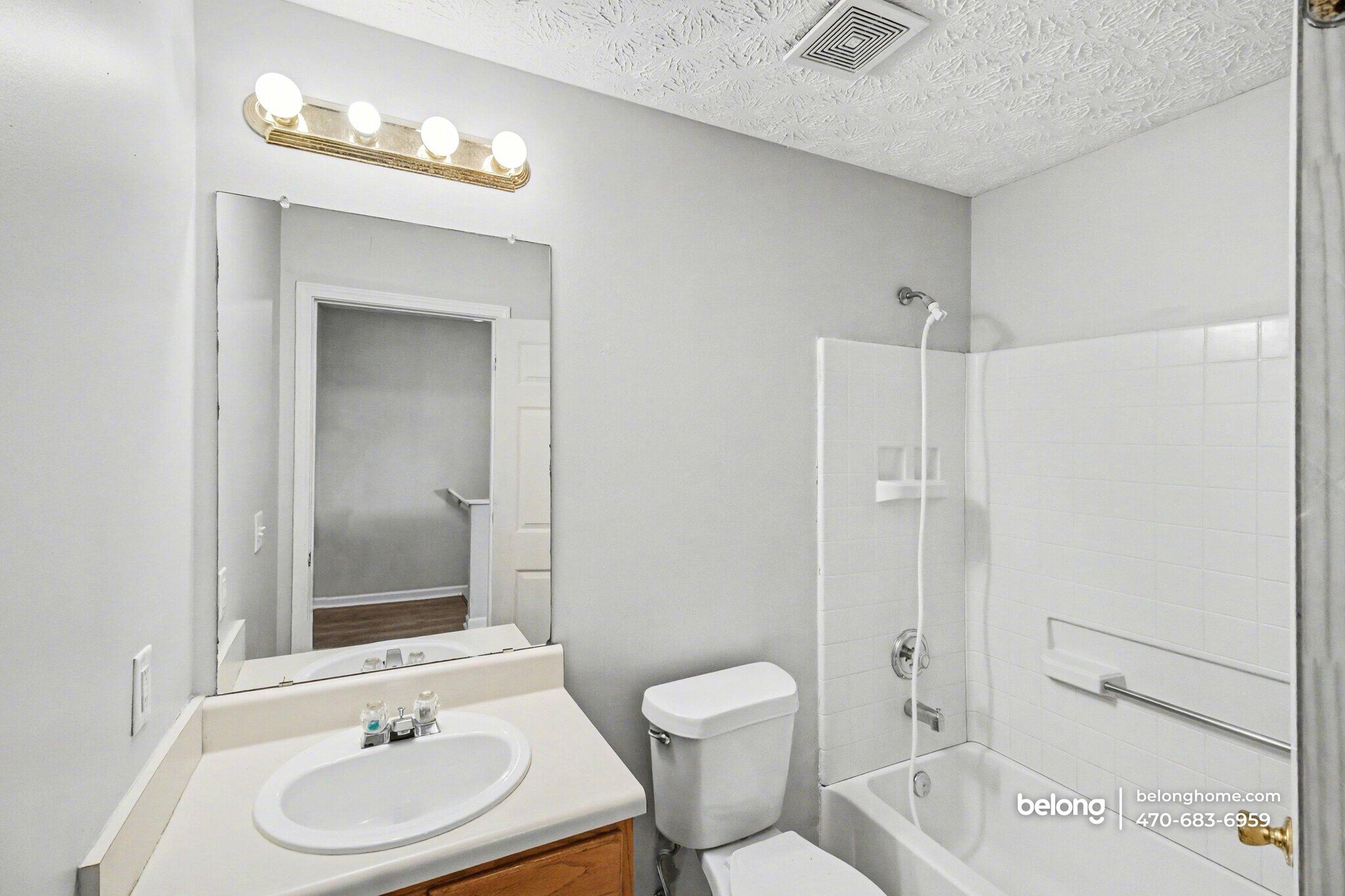 Building Photo - 5876 Strathmoor Manor Cir