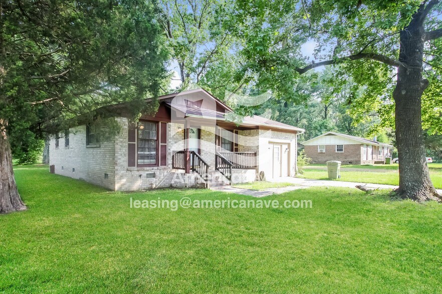 Building Photo - 517 Riverside Ln