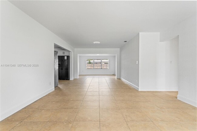 Building Photo - 3253 Pierce St