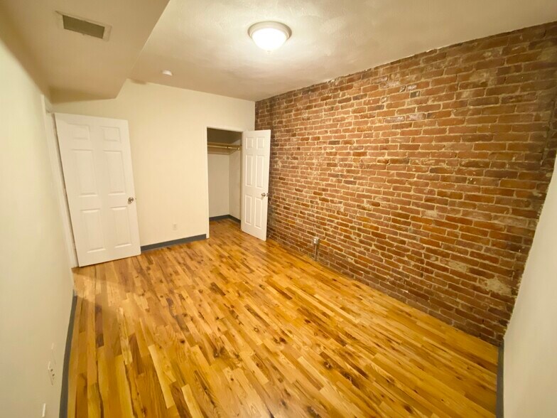 Building Photo - 838 Huntington Ave