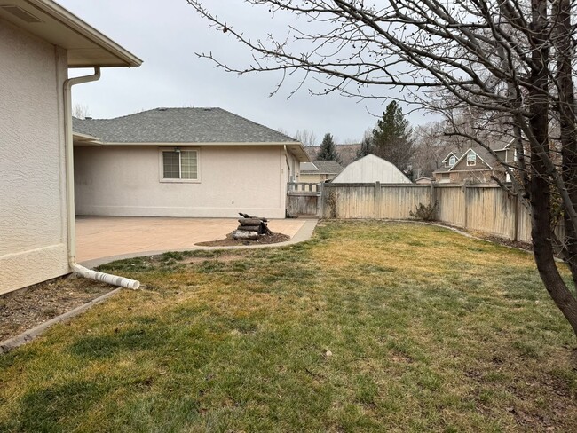 Building Photo - Spacious Single-Level Home in the Redlands w/ Private Yard & Thoughtful Layout!!!