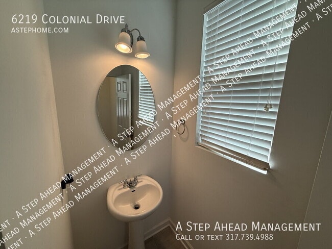 Building Photo - 6219 Colonial Dr