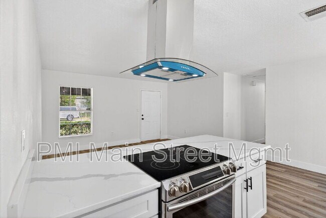 Building Photo - 1098 Leeway Ct