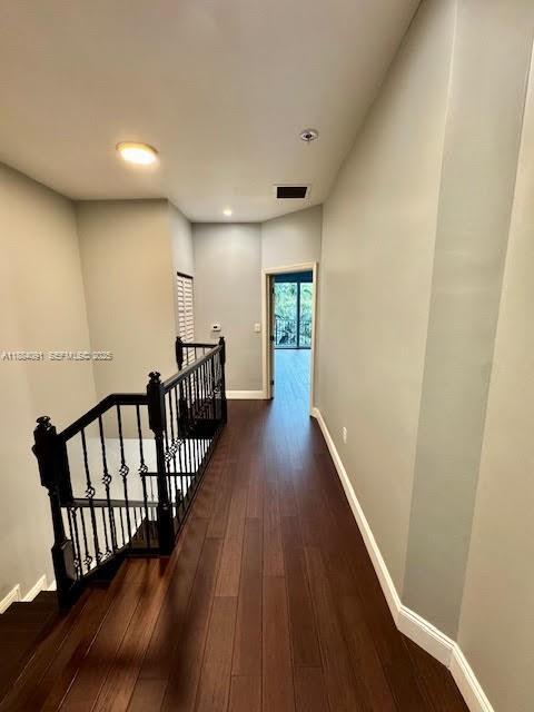 Building Photo - 2706 NE 30th Pl