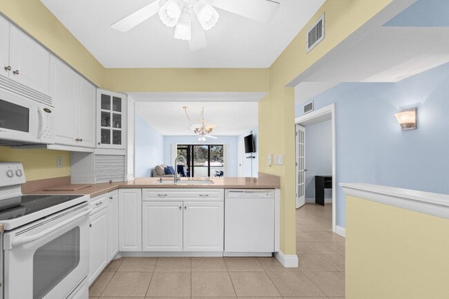 Building Photo - 1001 Sabal Ridge Cir