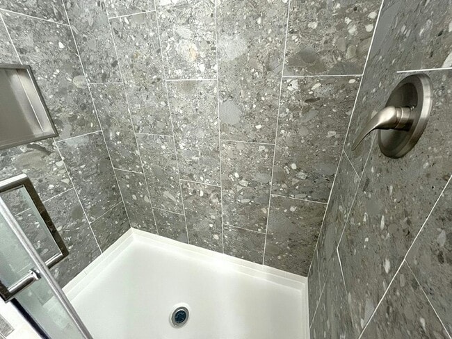 Building Photo - 5364 Bahia Wy