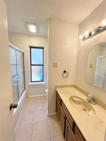 Building Photo - 404 Lincoln Dr