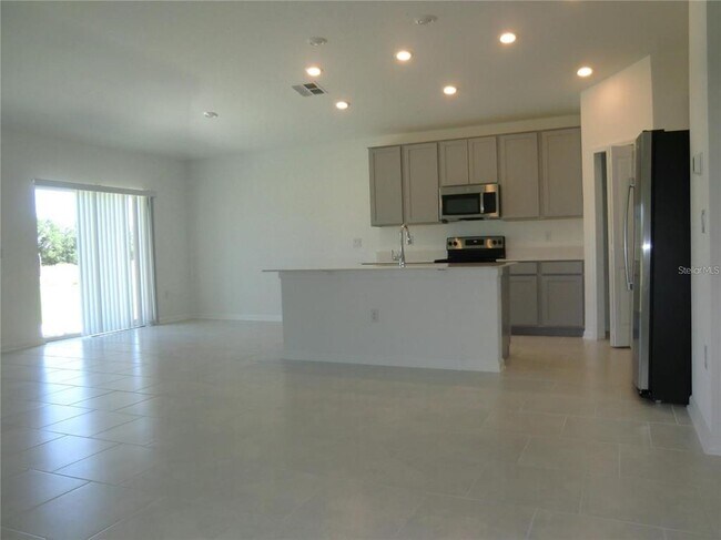 Building Photo - 317 Loch Ct