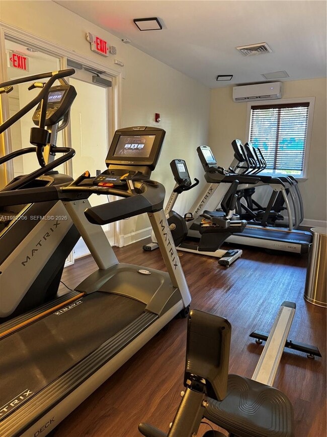 Building Photo - 3340 NE 190th St