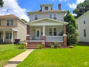 Building Photo - Charming 3-Bedroom Home Near Lakeside Park