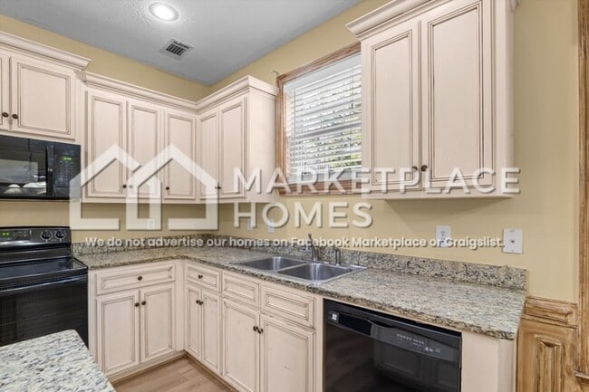 Building Photo - 4831 High Meadows Dr