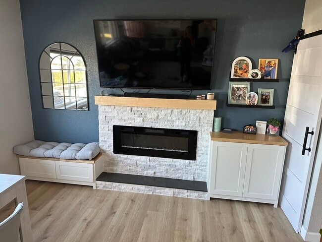 Building Photo - 11916 Barrett St