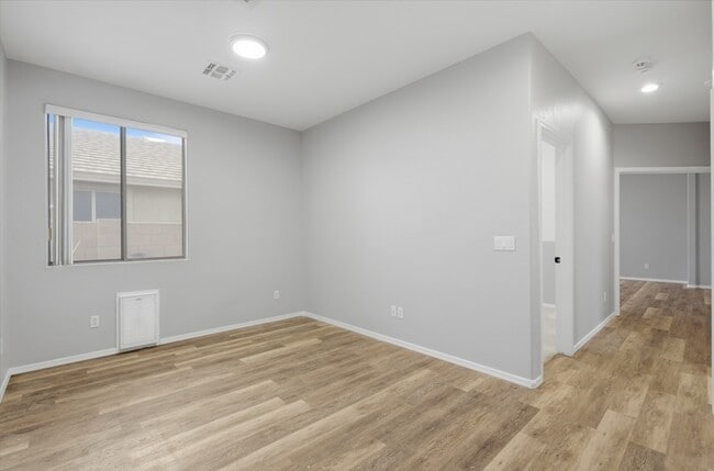 Building Photo - 851 S Fern Ct
