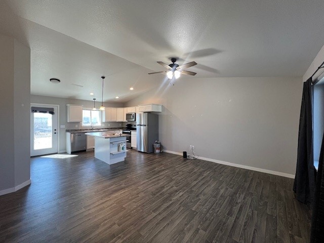 Building Photo - 1251 Chet St