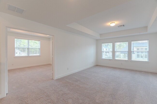 Building Photo - 215 Warbler Song Dr