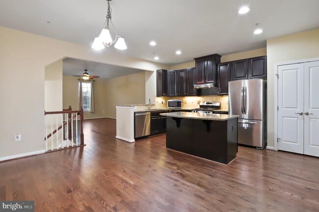 Building Photo - 8613 Enoch Pratt Dr