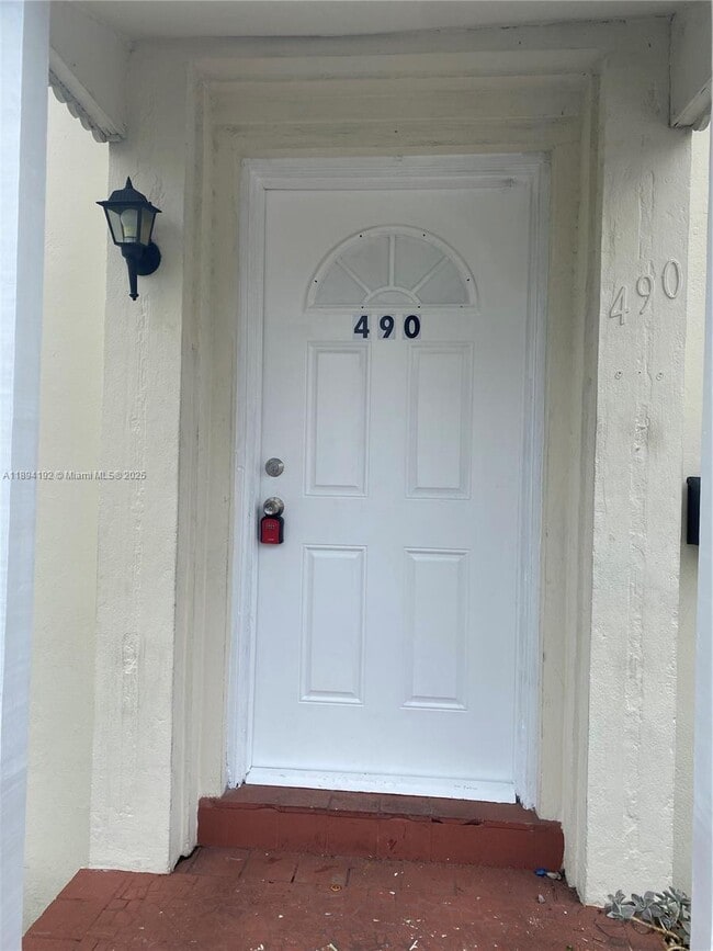 Primary Photo - 490 NE 123rd St