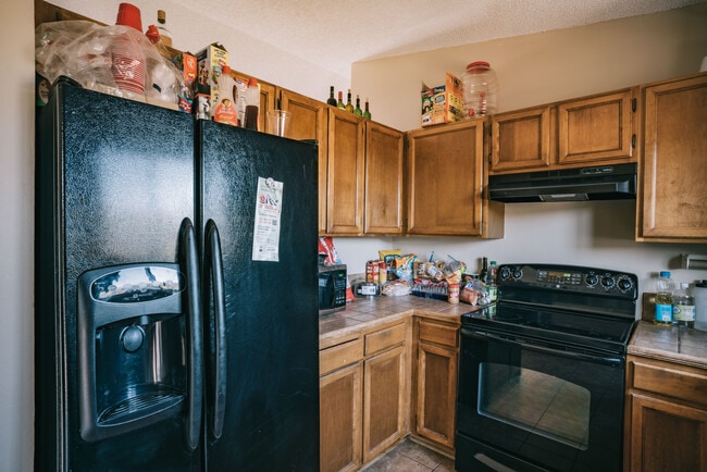 Building Photo - 1991 Palm Dr