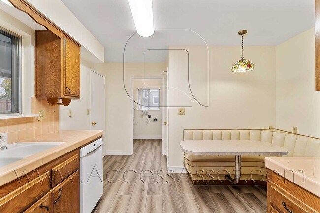 Building Photo - Gorgeous 3 Bed/2 Bath Home In Menifee Civic 55+ Community!