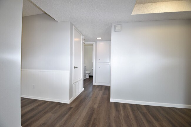 Building Photo - 67-67 Payne River Cir