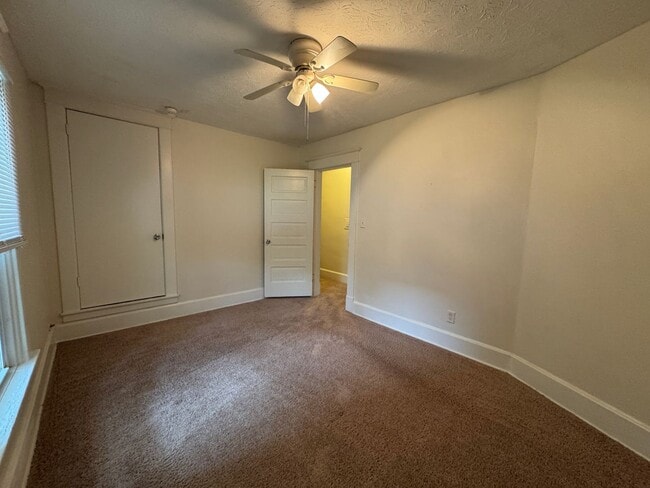 Building Photo - 2346 Coyner Ave
