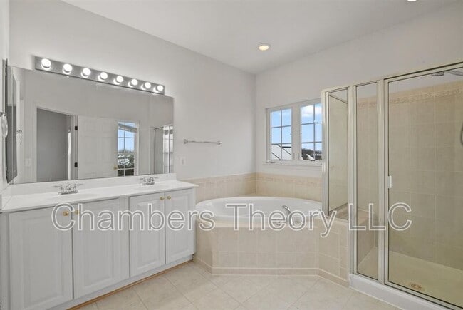 Building Photo - 8453 Kirby Lionsdale Dr