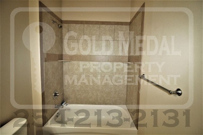 Building Photo - 4505 Cambridge Dr