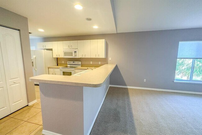 Building Photo - 8100 Memory Ln