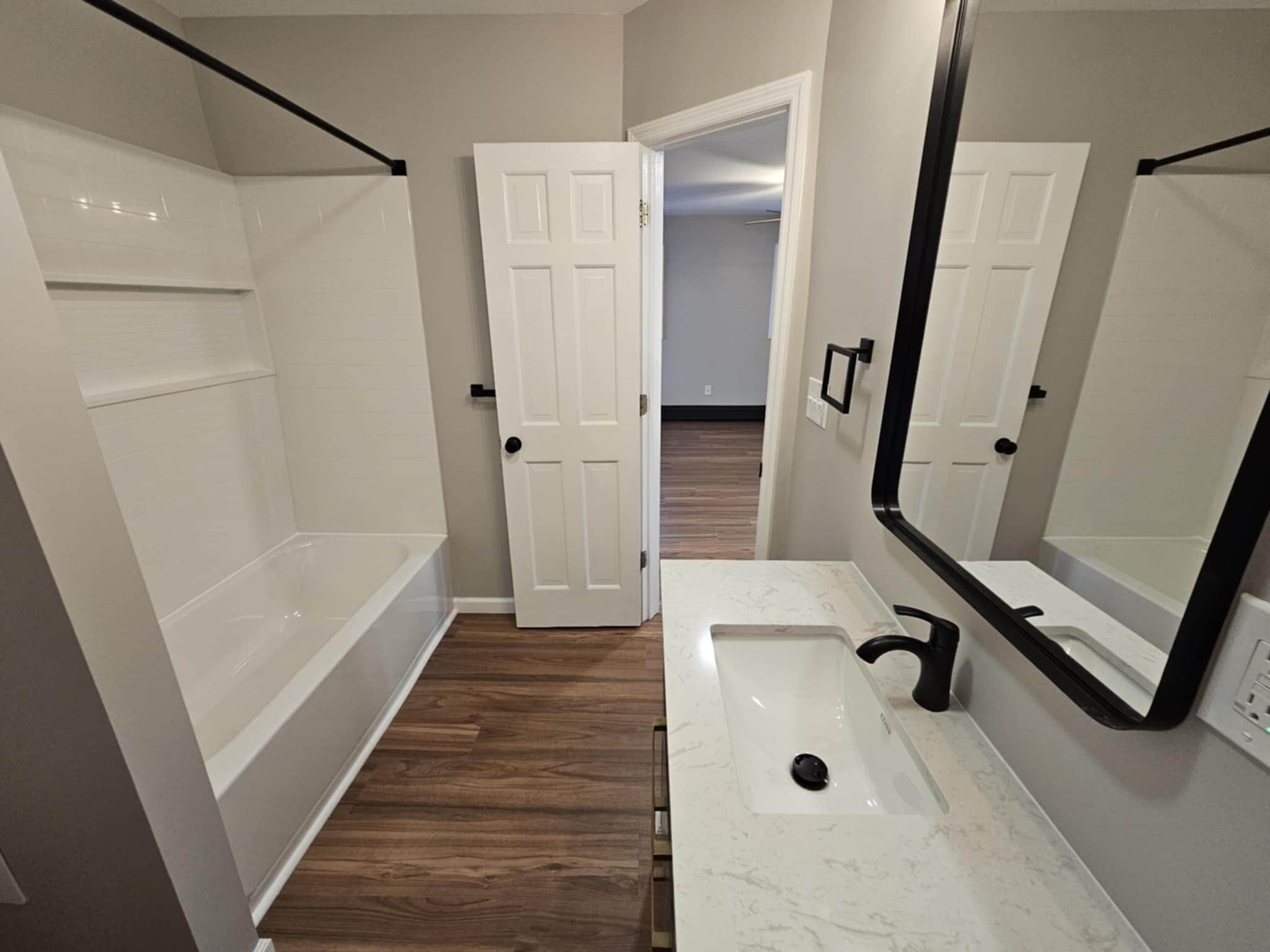 Building Photo - 114 Clinton Street