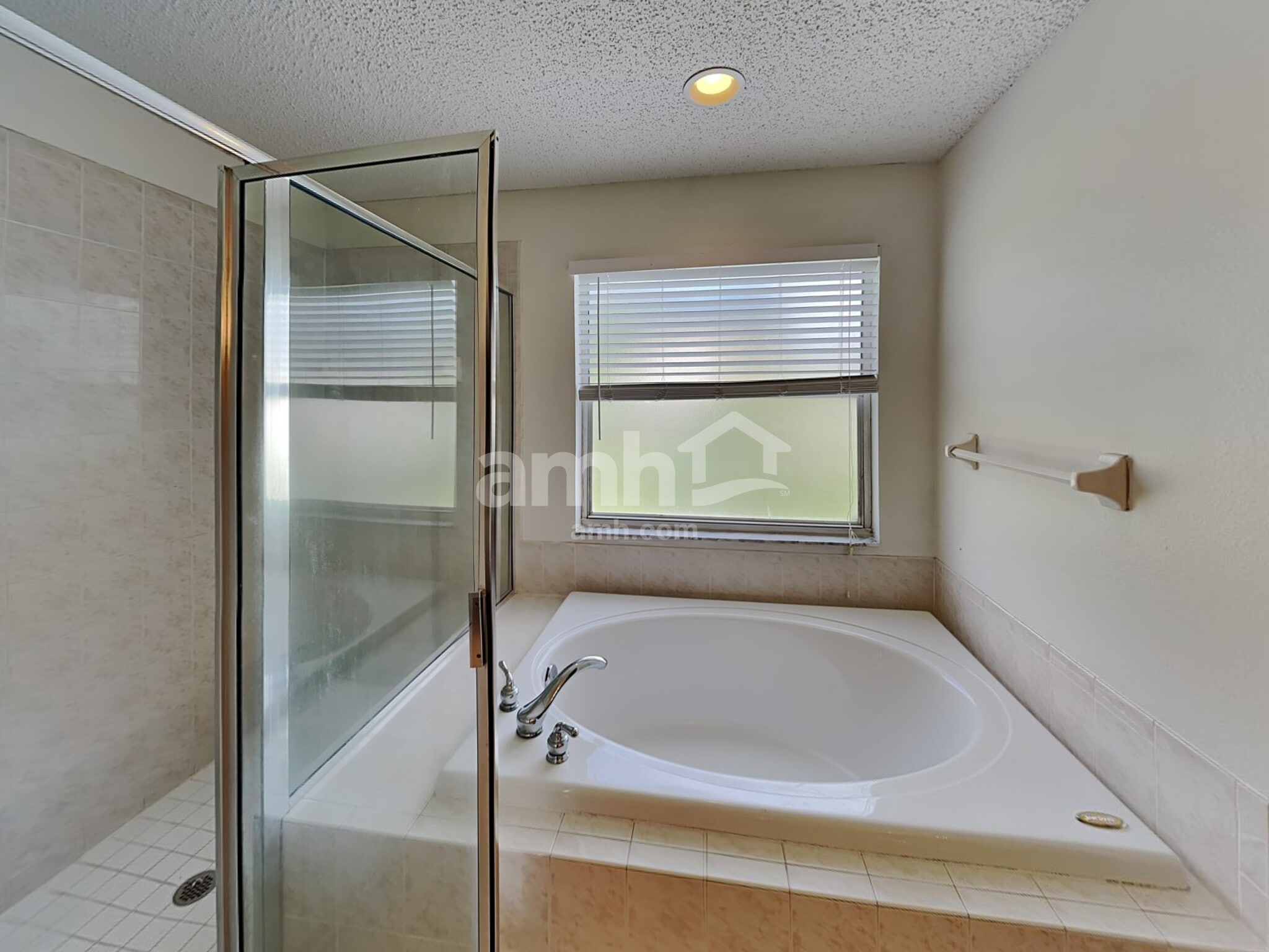 Building Photo - 716 Grand Canyon Dr
