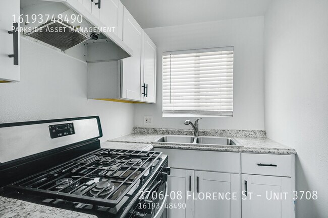 Building Photo - 3706-08 Florence St-Unit 3708