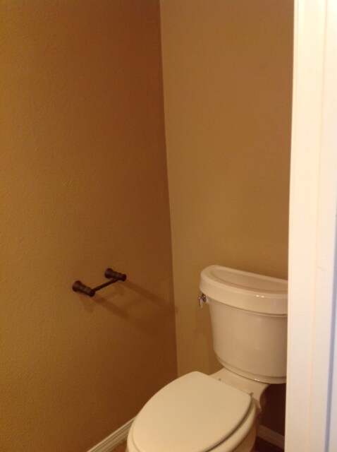 Building Photo - 4023 Bluff View Way