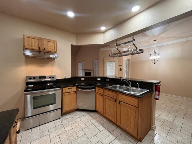 Building Photo - Gated Entry 5 bedroom, 3.5 Bath Home on 16+ Acres in Cleburne - Bring your horses and cattle!