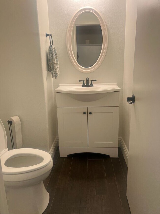 Building Photo - Welcome Home to Your Temecula Retreat!