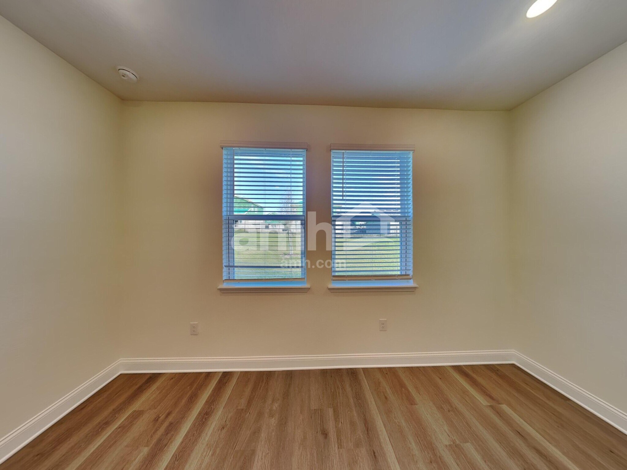 Building Photo - 3691 Lk Blf Lp