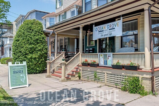 Building Photo - 180 Whitefield Ave