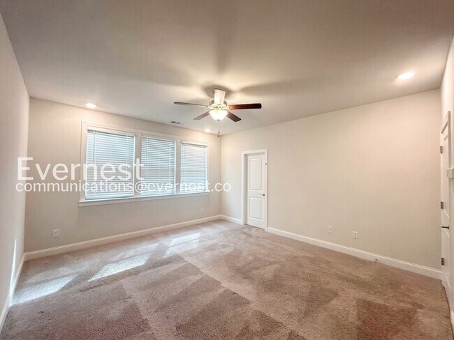 Building Photo - 309 Caledonia Ct